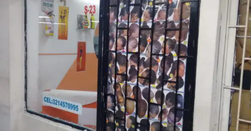 SALON DE BELLEZA  CENTRO COMERCIAL 21